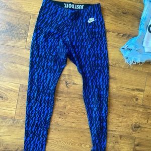 NIKE WORKOUT LEGGINGS